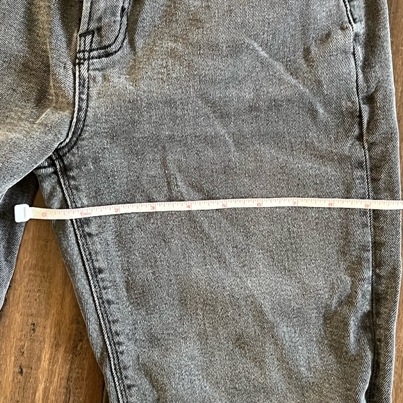 American Eagle 00 - Picture 5 of 6